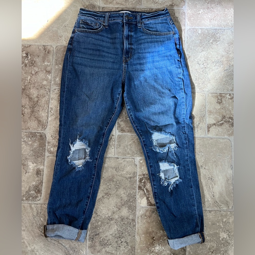 Willow Root, distressed boyfriend jeans.
